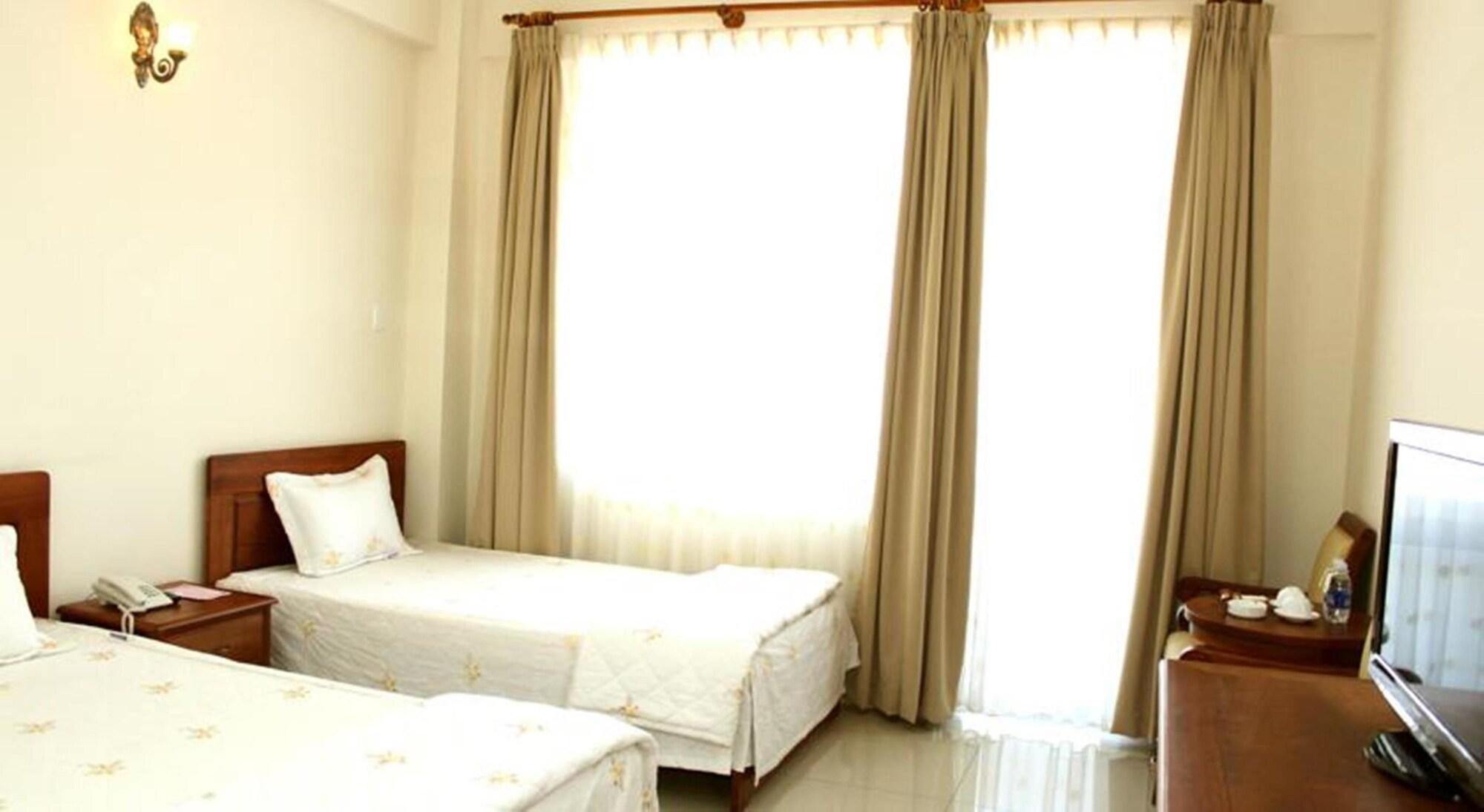 Tan Son Nhat 66a Khách sạn 3*