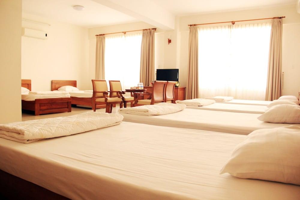 Tan Son Nhat 66a 3*